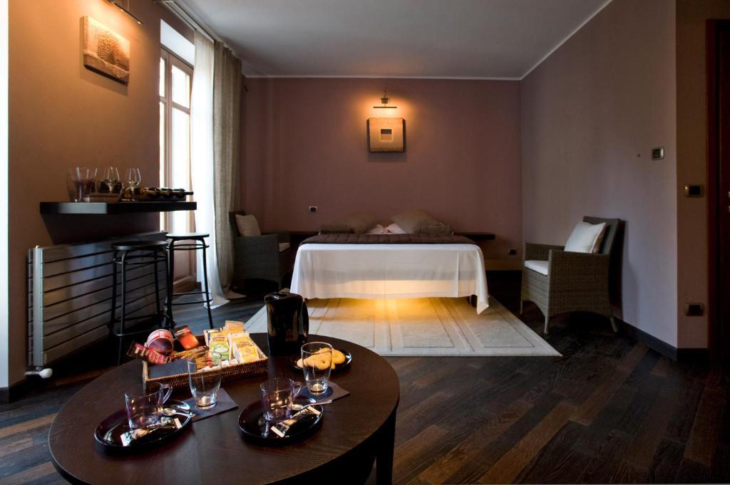 Casa Svizzera Agriturismo Barolo Habitación foto